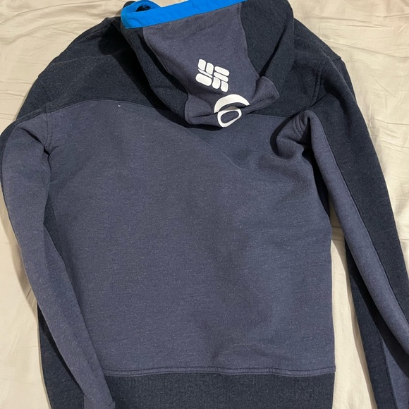 Women’s Columbia Hoodie - Picture 3 of 6